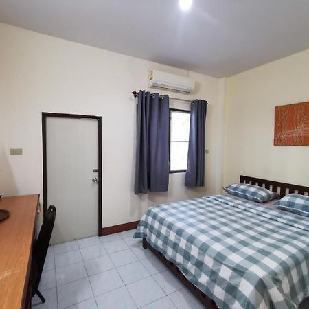 Deejai Hotel Si Racha Exterior foto
