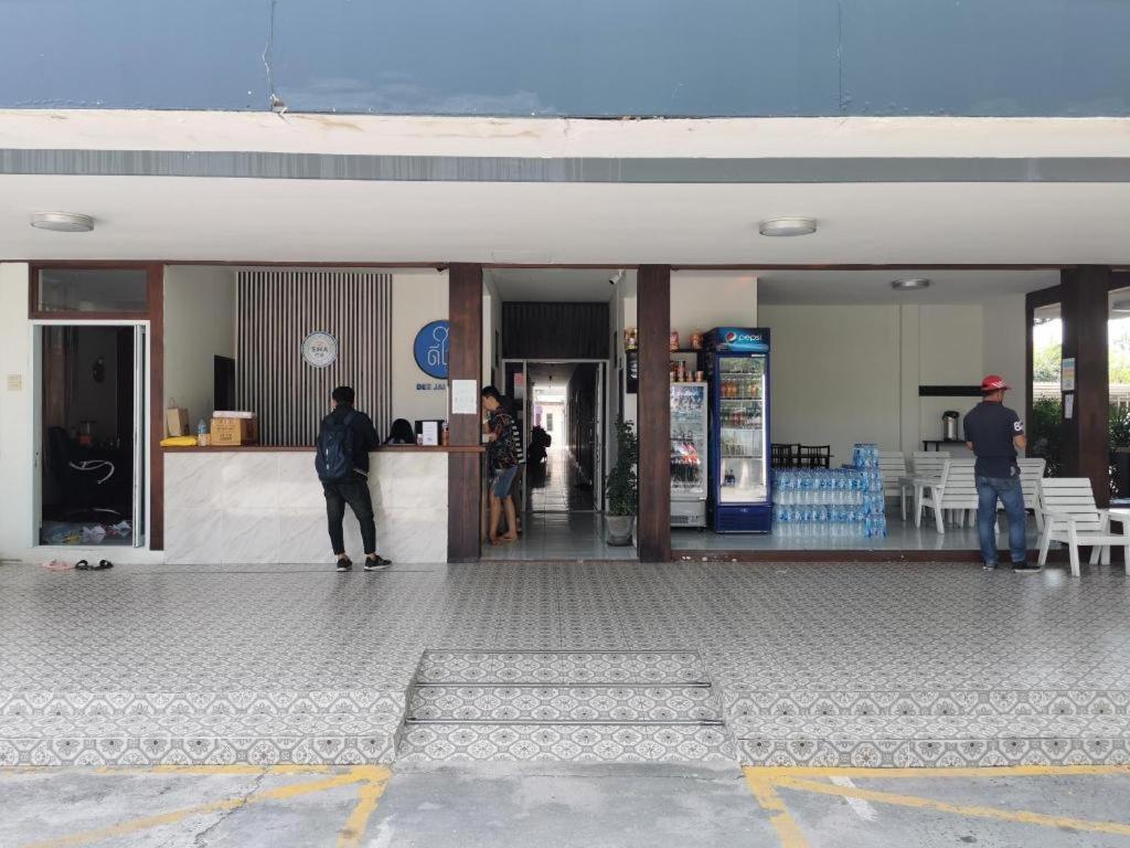 Deejai Hotel Si Racha Exterior foto