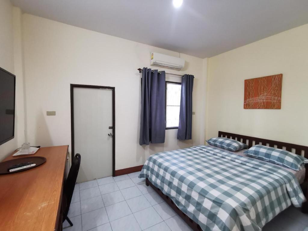 Deejai Hotel Si Racha Exterior foto