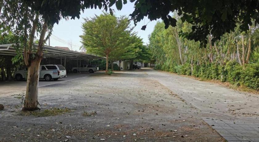Deejai Hotel Si Racha Exterior foto