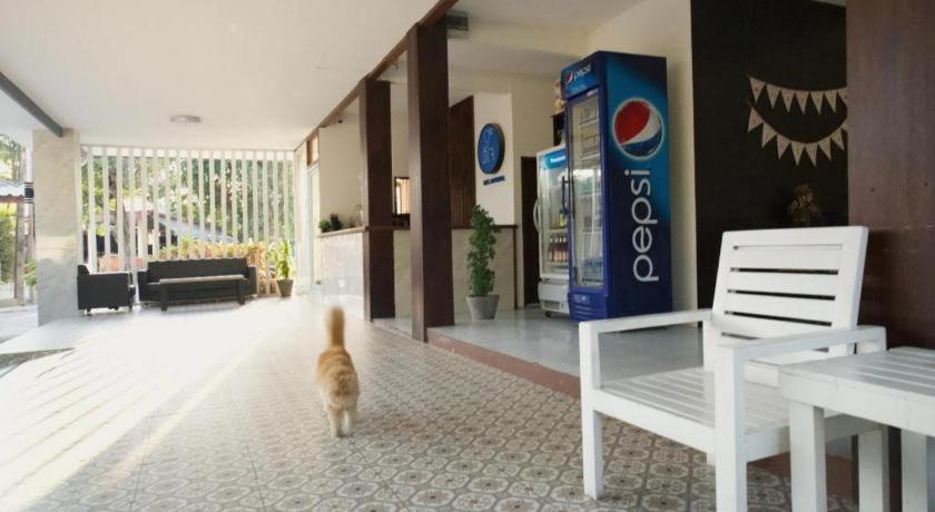 Deejai Hotel Si Racha Exterior foto