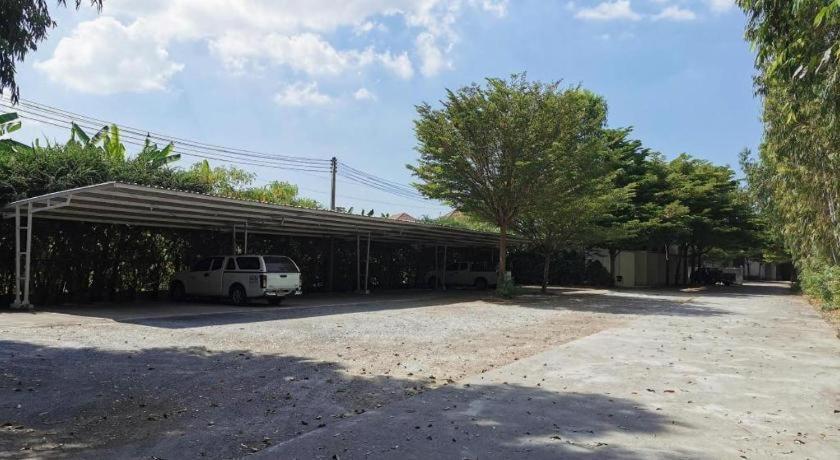Deejai Hotel Si Racha Exterior foto