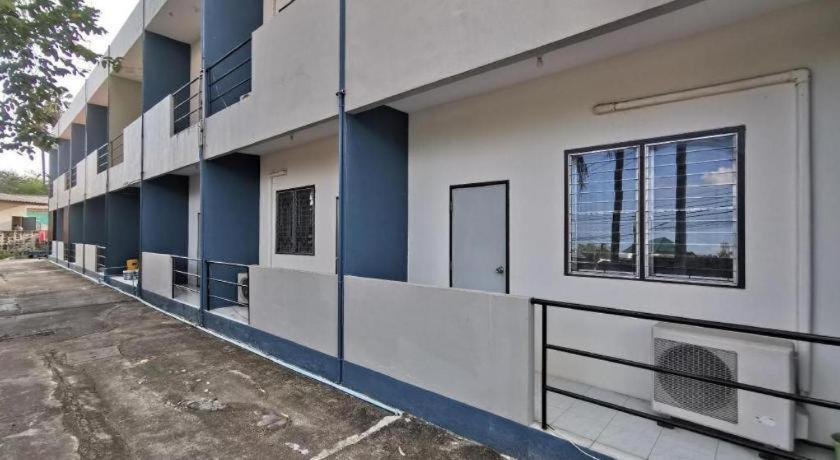 Deejai Hotel Si Racha Exterior foto